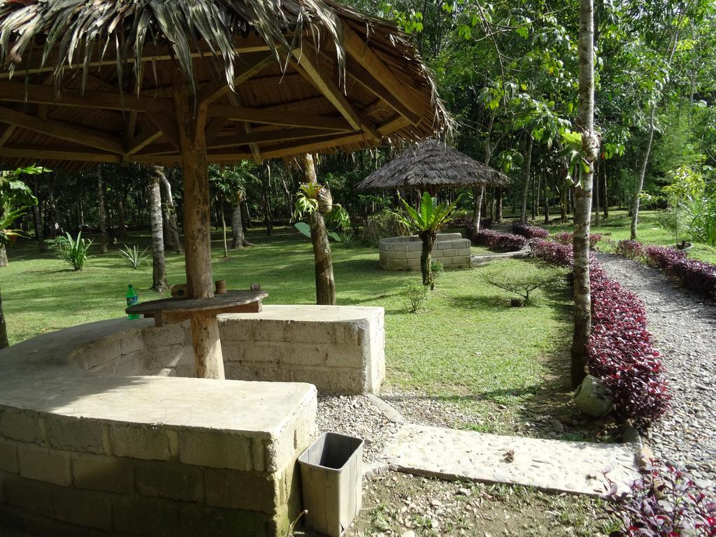 Batu Kapal Guest House & Jungle Trekking Bukit Lawang Exterior foto